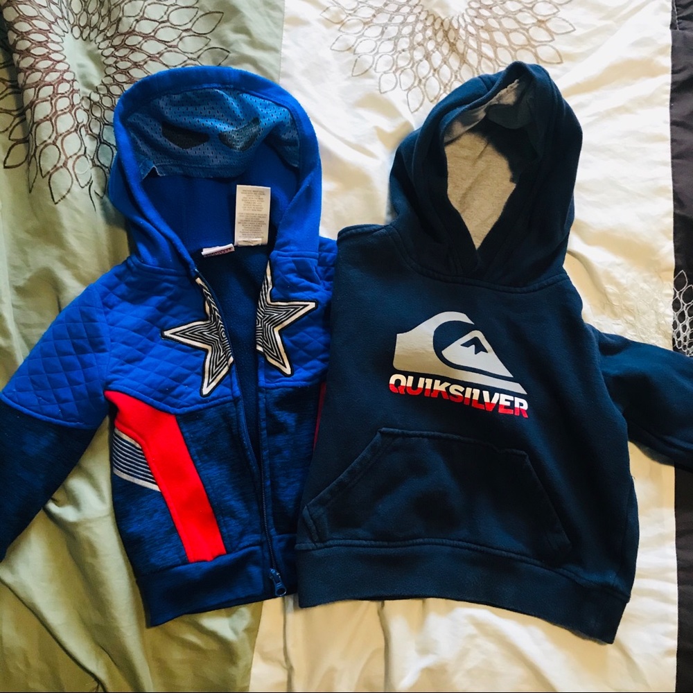 Bundle of 2 sweatshirts (3T)
